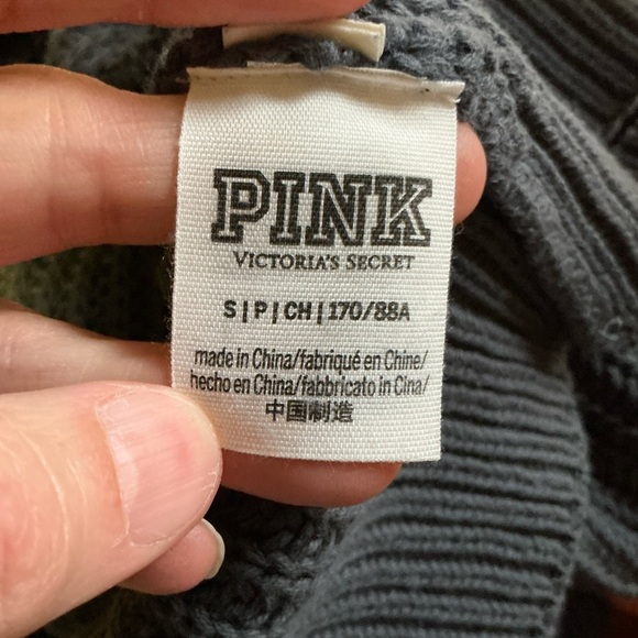 VS Pink V neck  Beachy Oversized Sweater - Picture 4 of 12